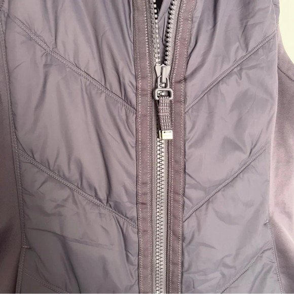 Athleta Rock Ridge Primaloft Vest size S - Picture 9 of 16